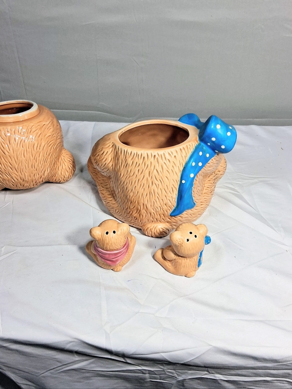 Vintage Rare Matching Set  "Theodore" Design Cookie Jar W/ Matching Shakers - Picture 4 of 8